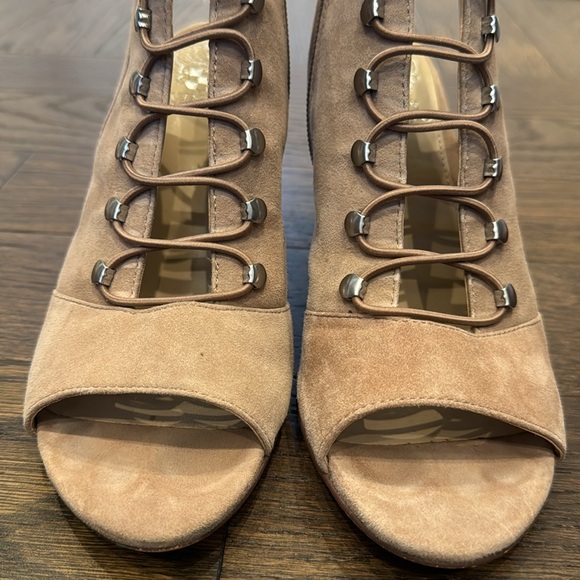 Vince Camuto suede bootie - Picture 2 of 6